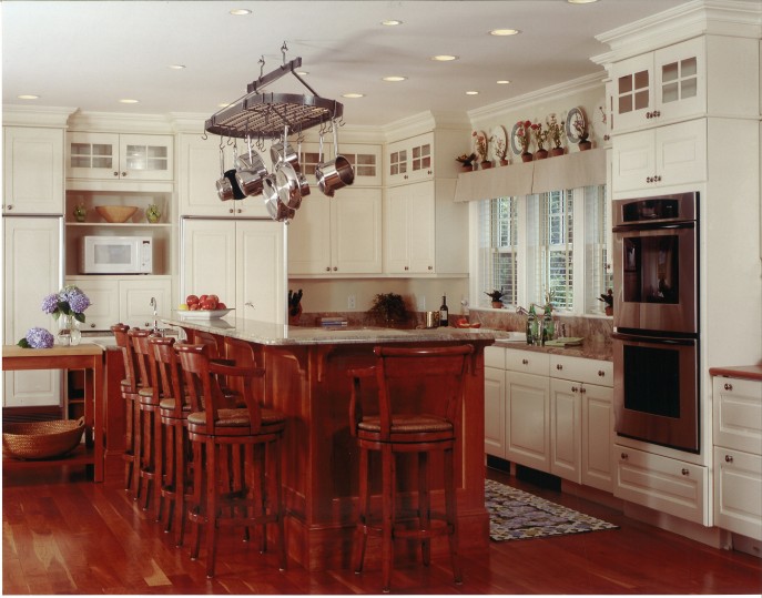 The Most Famous (and Expensive) House on Nantucket Today   20120629144139 003 687x539